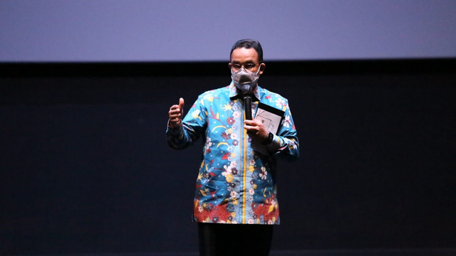 Gubernur DKI Jakarta Anies Baswedan mengadakan nonton film bersama 'Pulau Plastik' di Bioskop CGV Grand Indonesia, Jakarta Pusat, Rabu (5/5). Foto: Pemprov DKI Jakarta