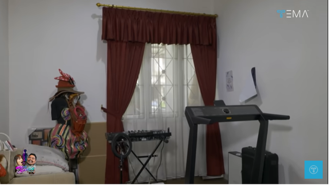 Melihat Isi Rumah Minimalis Dinar Candy, Ada Brankas Berisi Uang Rp 400 Juta (28124)