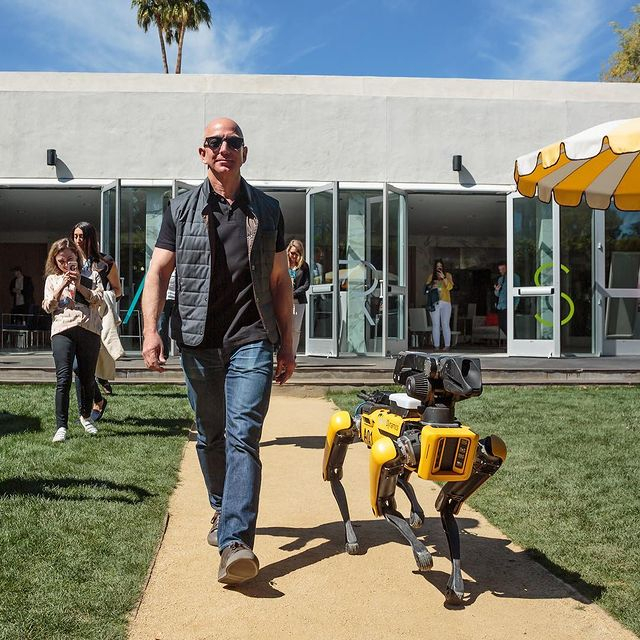 Orang Kaya Bebas! Jeff Bezos Bangun Kapal Pesiar Panjang 127 Meter, Ada Helipad (29721)