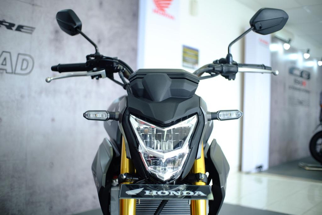 Lampu depan All New Honda CB150R. Foto: Bangkit Jaya Putra/kumparan