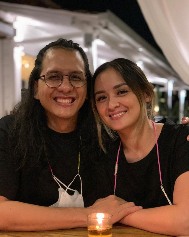 Joanna Alexandra bersama mendiang suaminya, Raditya Oloan. Foto: Instagram @joannaalexandra