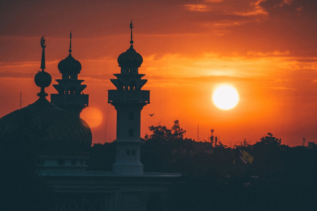 Amalan Malam Lailatul Qadar sebagai Hari yang Istimewa  kumparan.com