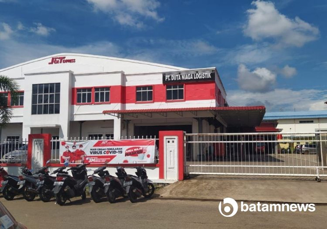 Kantor J&T Express Batam (Foto:Reza/Batamnews)