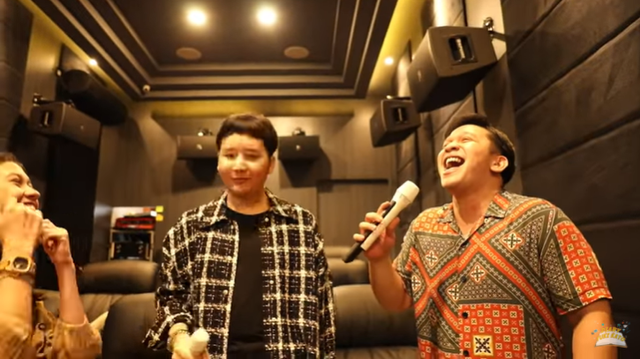 Wah! Ada Bioskop di Dalam Rumah Mewah Jordi Onsu (293605)