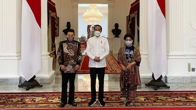 Hendropriyono bertemu Presiden Joko Widodo.  Foto: Instagram/@diaz.hendropriyono