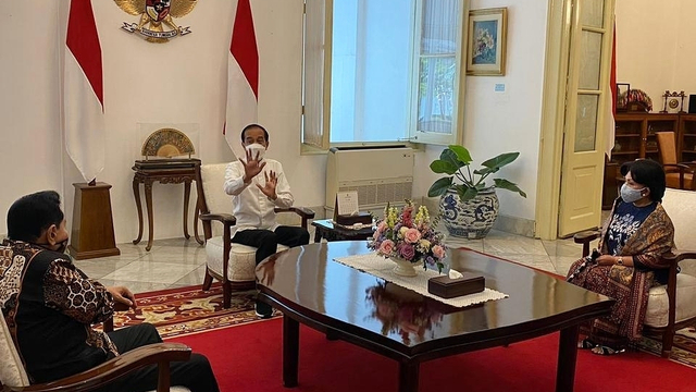 Hendropriyono bertemu Presiden Joko Widodo.  Foto: Instagram/@diaz.hendropriyono