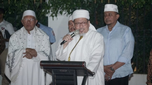 Ustaz Tengku Zulkarnain saat konferensi pers di Kertanegara, Jakarta. Foto: Irfan Adi Saputra/kumparan