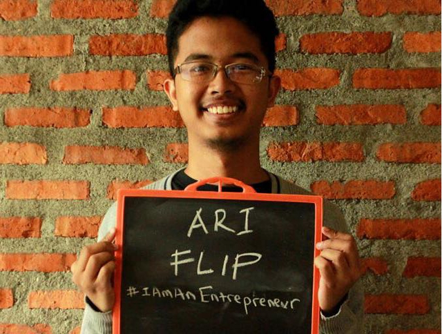 Sosok Ari, pengusaha muda di bidang start up yang dirikan Flip.id. (Foto: Twitter/@YoungOnTop).