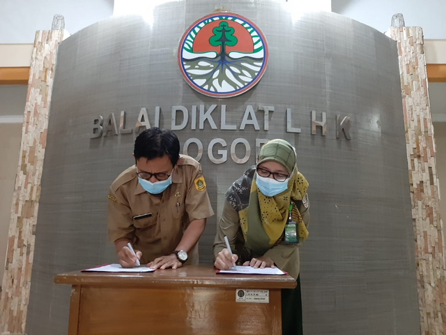 Penandatanganan MoU. (Kominfo Kwarcab Bogor)