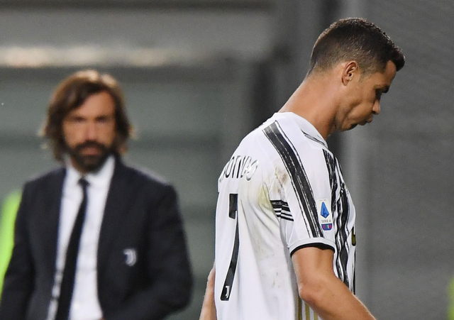 Pemain Juventus, Cristiano Ronaldo, setelah bertanding melawan tim Sassuolo. Foto: REUTERS / Alberto Lingria