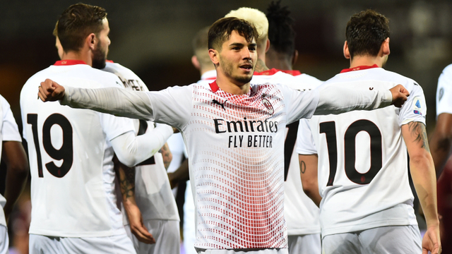 Pemain AC Milan Brahim Diaz merayakan gol. Foto: REUTERS / Massimo Pinca