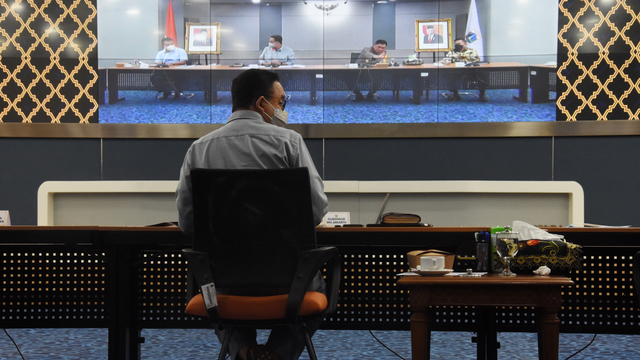 Gubernur DKI Jakarta Anies Baswedan memimpin rapat koordinasi antisipasi arus balik lebaran 2021 di Balaikota DKI Jakarta, Jumat (14/5/2021). Foto: Indrianto Eko Suwarso/ANTARA FOTO