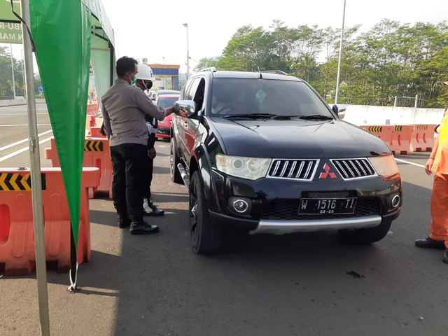 Hari Kedua Lebaran, 123 Mobil Masuk Kota Malang Diputar Balik (86239)