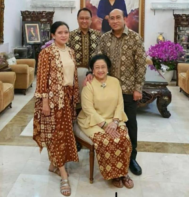 Kain Gambo Muba saat digunakan oleh Megawati dan Puan Maharani. (Foto. Istimewa)