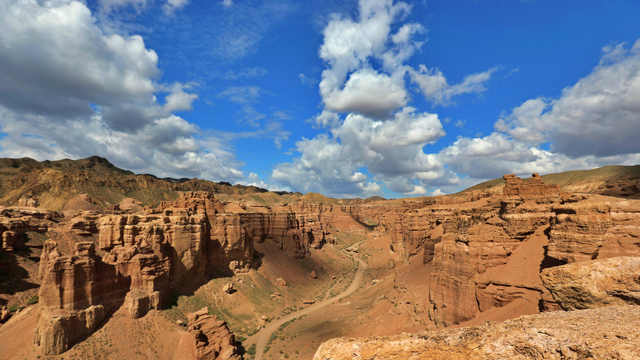 Charyn Canyon di Almaty, Kazakhstan. Foto: REUTERS/Pavel Mikheyev