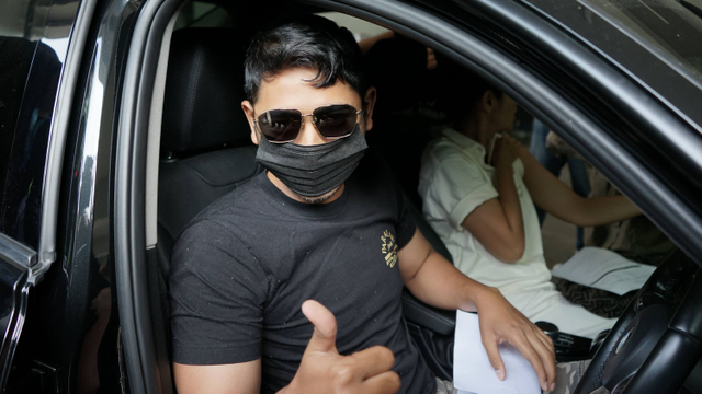 Arya Saloka Beli Mobil Klasik, Diberi Nama Mas Al ...