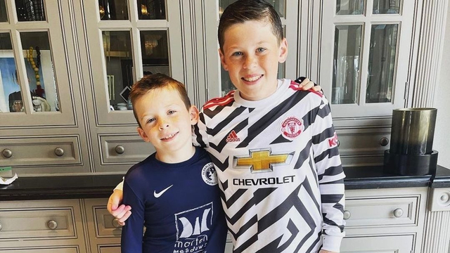 Anak Wayne Rooney, Klay (kiri) dan Kai Rooney (kanan). Foto: Instagram/@waynerooney