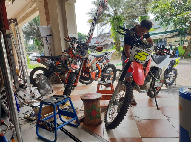 Apa Kabar Doni Tata Pradita? Ternyata Kini Buka Bengkel & Masih Balapan (81638)