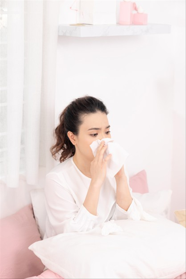 Aman atau Tidak Minum Obat Flu saat Menyusui? Foto: Freepik