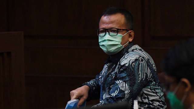 Terdakwa kasus dugaan suap izin ekspor benih lobster tahun 2020 Edhy Prabowo mengikuti sidang lanjutan di Pengadilan Tipikor, Jakarta, Rabu (19/5/2021). Foto: Akbar Nugroho Gumay/ANTARA FOTO