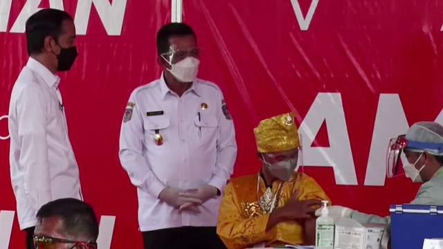 Tiba di Kepri, Jokowi Langsung Tinjau Vaksinasi COVID-19 di Lobam, Bintan (341770)