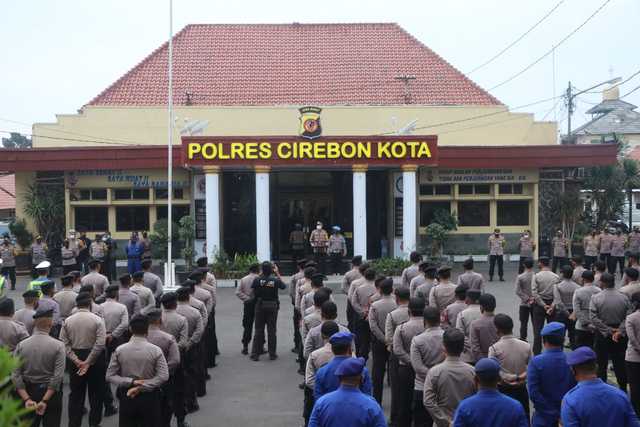 Apel pagi penarikan pasukan dalam Operasi Ketupat Lodaya 2021 Polres Cirebon Kota. (Juan)