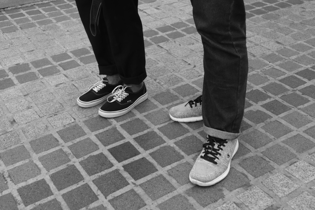 Penggunaan sneakers dalam keseharian, Foto pribadi karya Naufal Hilmi.
