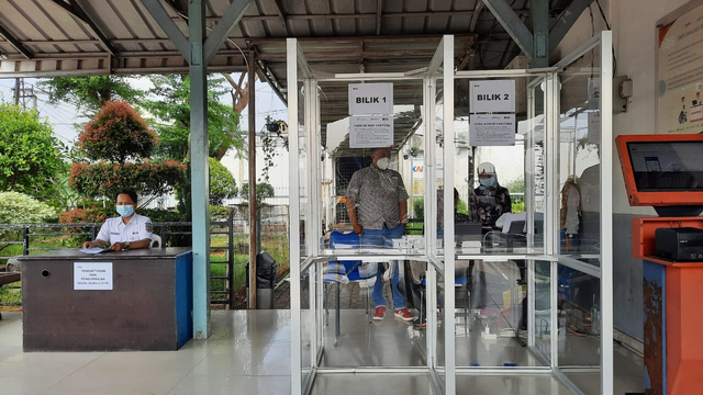 Layanan tes GeNose di Stasiun Cikampek, Jumat (21/5). Foto: KAI