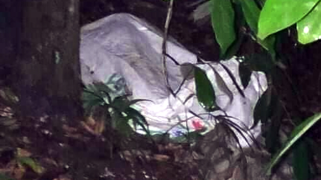 Penemuan mayat dalam karung di perkebunan Desa Koha, ternyata berisi anak gadis yang dinyatakan hilang sejak Selasa (18/5) lalu. (foto: dokumen istimewa)