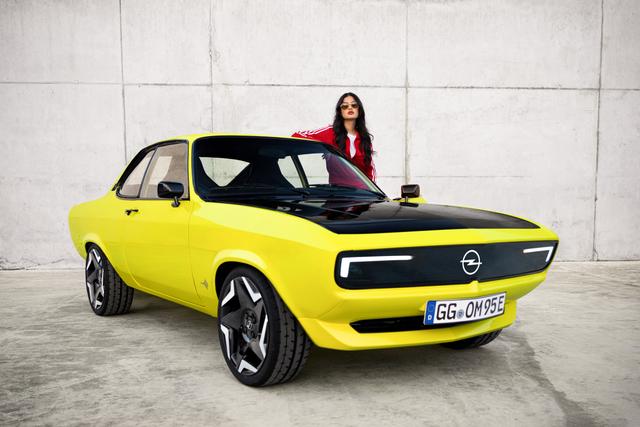 Disuntik Listrik, Opel Manta Kembali dengan Gaya Klasik (40274)