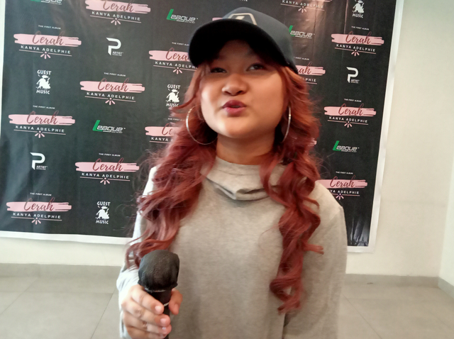 Kanya Adelphie (12) penyanyi rapper cilik asal Surabaya yang akan meluncurkan album perdananya awal Juni 2021. Foto-foto: Masruroh/Basra