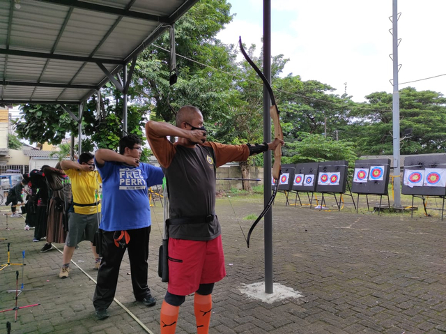 Olahraga Panahan di Segar Archery Club. Sumber: Dok. Pribadi Riyadhah Nur Basmalah