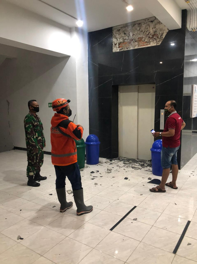 Puskesmas Wates dan Gedung IIK Bhakti Wiyata Kediri Rusak Akibat Gempa Blitar (304357)