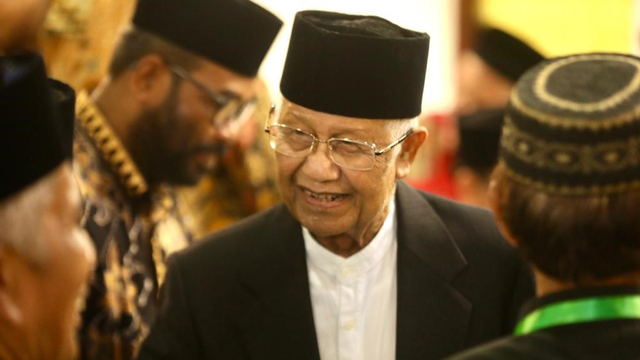 Profesor Syamsuddin Mahmud, Gubernur Aceh periode 1993-2000. Foto: Suparta/acehkini