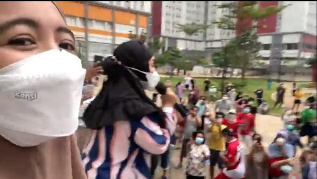Fatin dan Arafah Hibur Pasien COVID-19 di Wisma Atlet (24295)