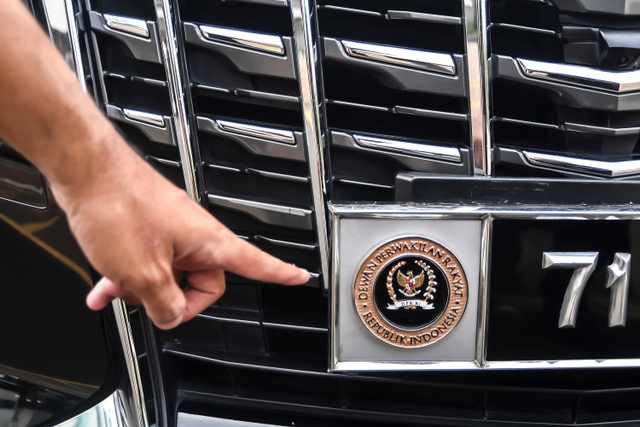 Foto: Melihat Lebih Dekat Pelat Mobil Khusus Anggota DPR (169433)