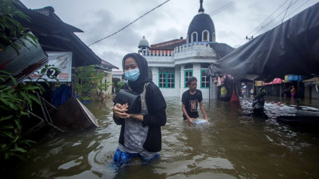 Banjir Kalimantan Selatan dampak dari penebangan hutan secara liar (Foto: Bayu Pratama S/ANTARA FOTO)