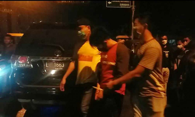 Polisi Minta Pelaku Pengeroyokan Anggota TNI AL di Bungurasih Serahkan Diri (131363)