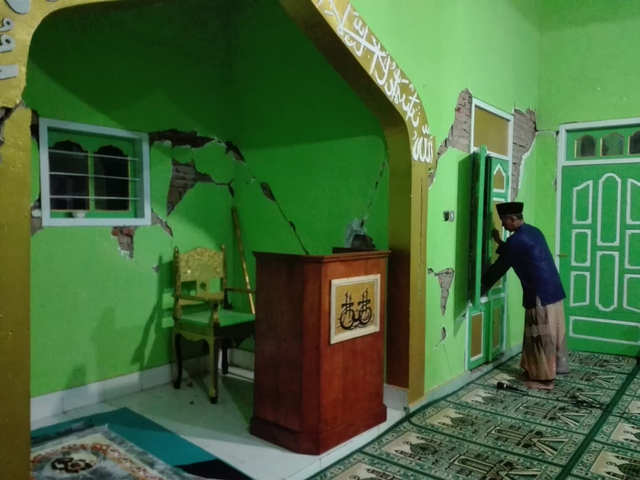 Masjid Sabilul Huda di Desa Srimulyo Minim Bantuan Pasca-Gempa Malang (20546)