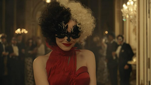 Review Film Cruella: Glamour dan Berbahaya, tapi Terlalu Bertele-tele (149509)