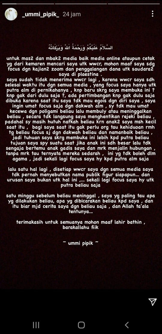 Alasan Umi Pipik Tak Mau Umbar soal Dirinya Dipoligami saat Uje Masih Hidup (325320)