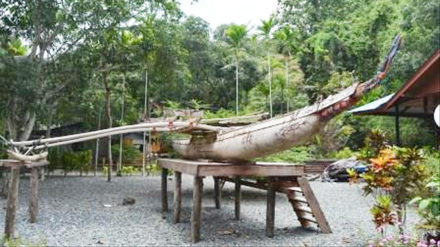 Perahu tradisional Tanah Merah Depapre. (Dok Hari Suroto) 