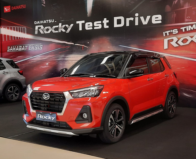 Berita Populer: Toyota Raize dan Daihatsu Rocky Hybrid; Pajero Sport Bekas Murah (783860)