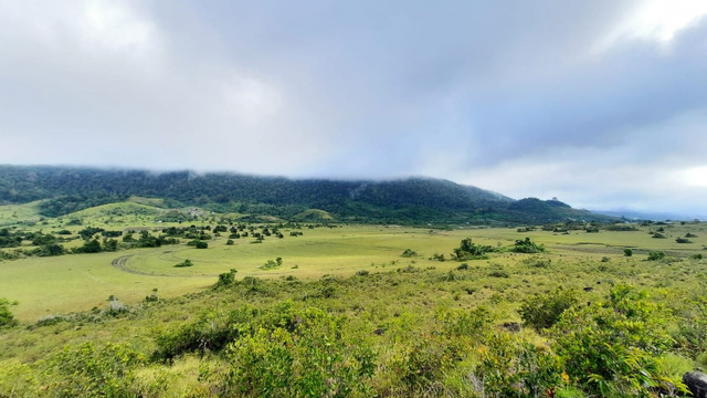 Pesona Banggai, Air Terjun di Salodik, Savana di Lenyek (638542)