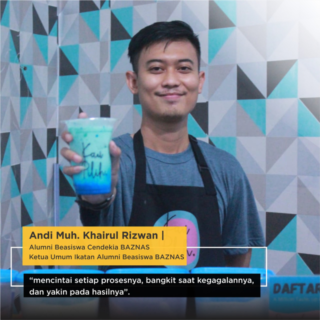 A. Muh. Khairul Rizwan merupakan salah satu alumni Beasiswa Cendekia BAZNAS asal Bone, Sulawesi Selatan, sedang menjalankan sebuah bisnis kemitraan minuman kekinian dengan nama “Kau Pilih”. Foto: Dok.Baznas