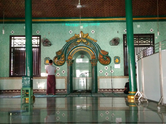 Masjid Keraton Kanoman Cirebon. (Ciremaitoday)