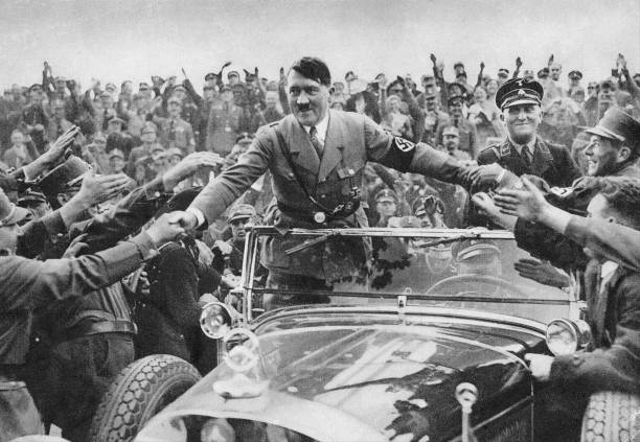 5 Hal yang Diyakini Kaum Bumi Berongga, Ada Nazi hingga Alien (401017)