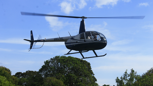 Ilustrasi Helikopter Robinson R44. Foto: Shutter Stock