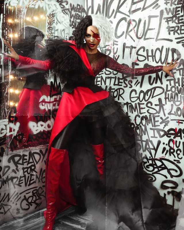Aurra Kharisma bergaya ala Cruella. Foto: Instagram/@aurrakharisma