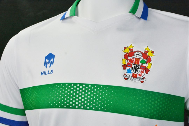 Mills jadi apparel tim Inggris, Tranmere Rovers FC. Foto: IG @tranmererovers